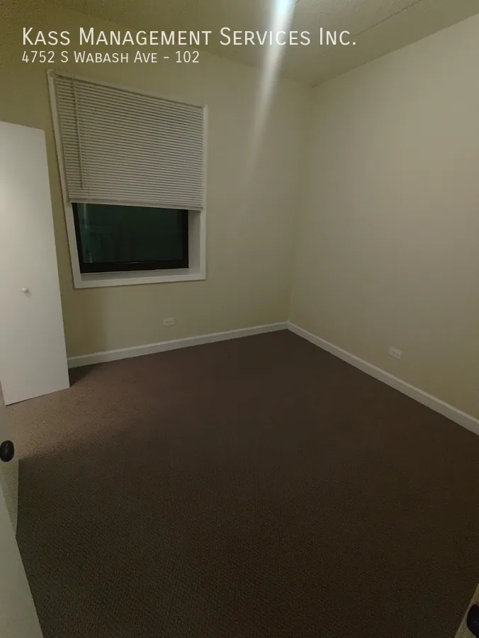 4752 S Wabash Ave, ,  60615, USA 60615-Chicago-IL