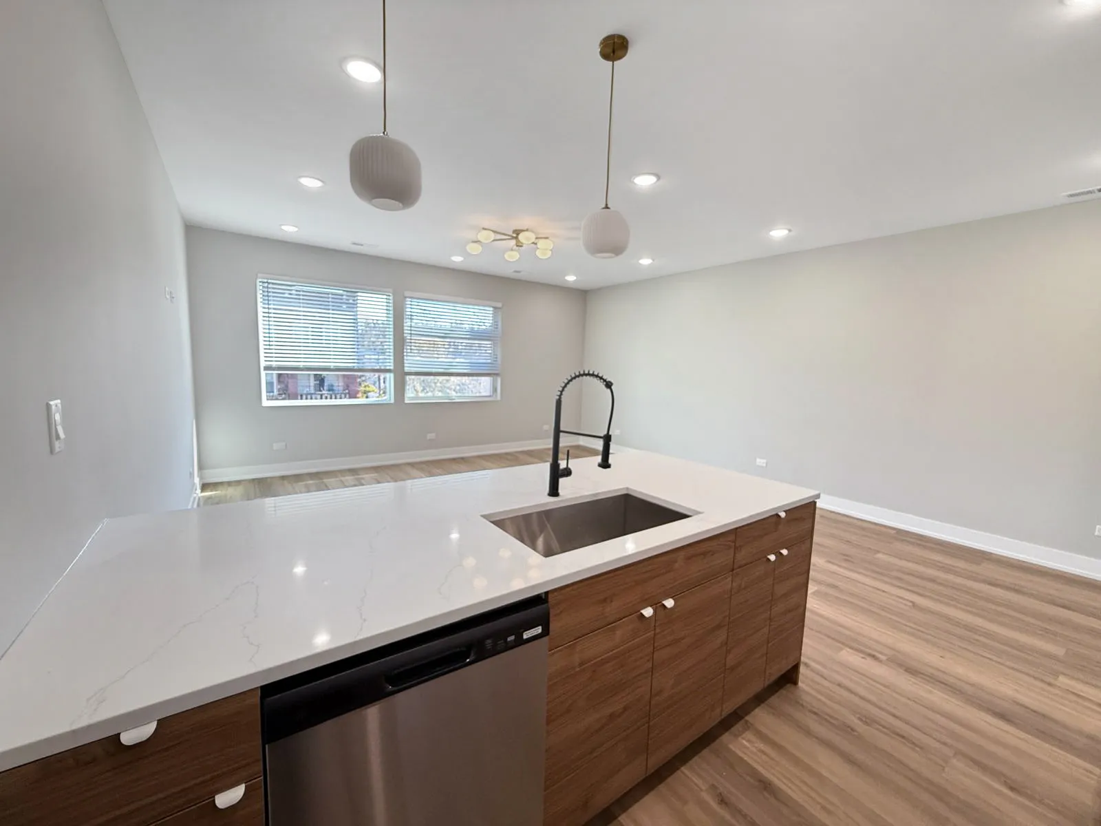 6218 S King Dr, ,  60637, USA 60637-unit#1-Chicago-IL