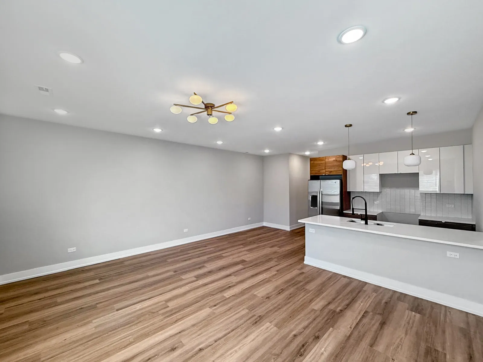 6218 S King Dr, ,  60637, USA 60637-unit#1-Chicago-IL