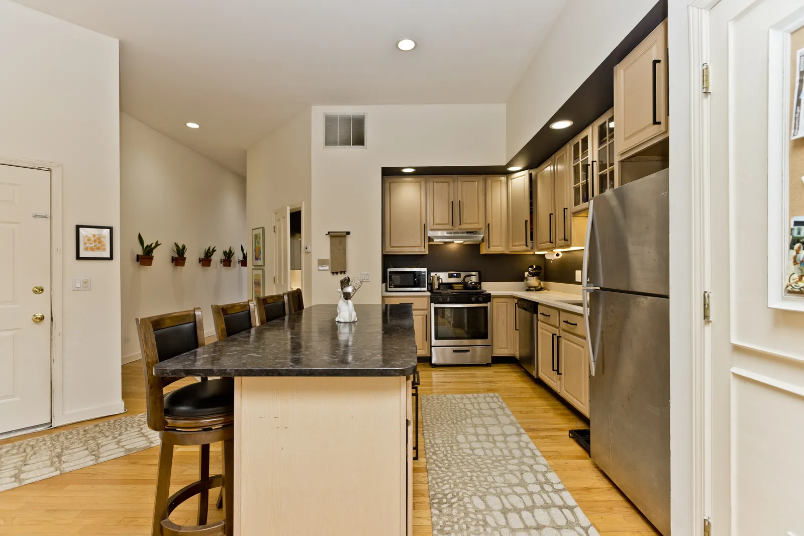 1470 N Milwaukee Ave, , 60622, USA 60622-unit#3-Chicago-IL