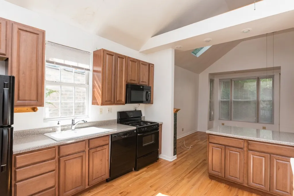1043 W Grace St, ,  60613, USA 60613-unit#CH-Chicago-IL