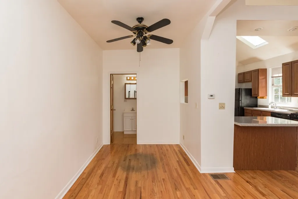 1043 W Grace St, ,  60613, USA 60613-unit#CH-Chicago-IL