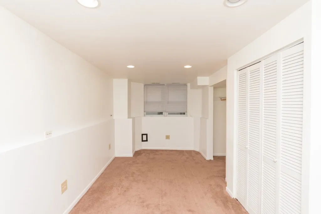 1043 W Grace St, ,  60613, USA 60613-unit#CH-Chicago-IL