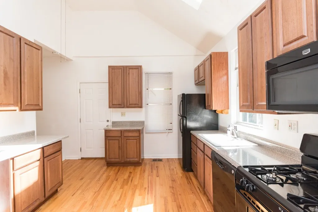 1043 W Grace St, ,  60613, USA 60613-unit#CH-Chicago-IL
