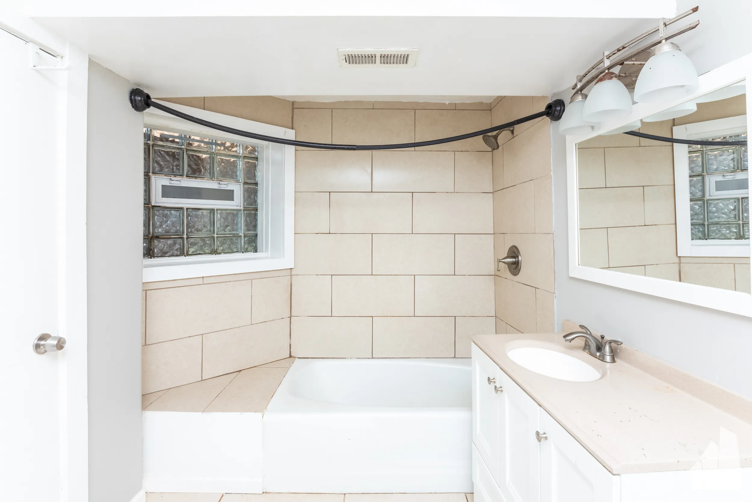4735 N Drake Ave, ,  60625, USA 60625-unit#G-Chicago-IL
