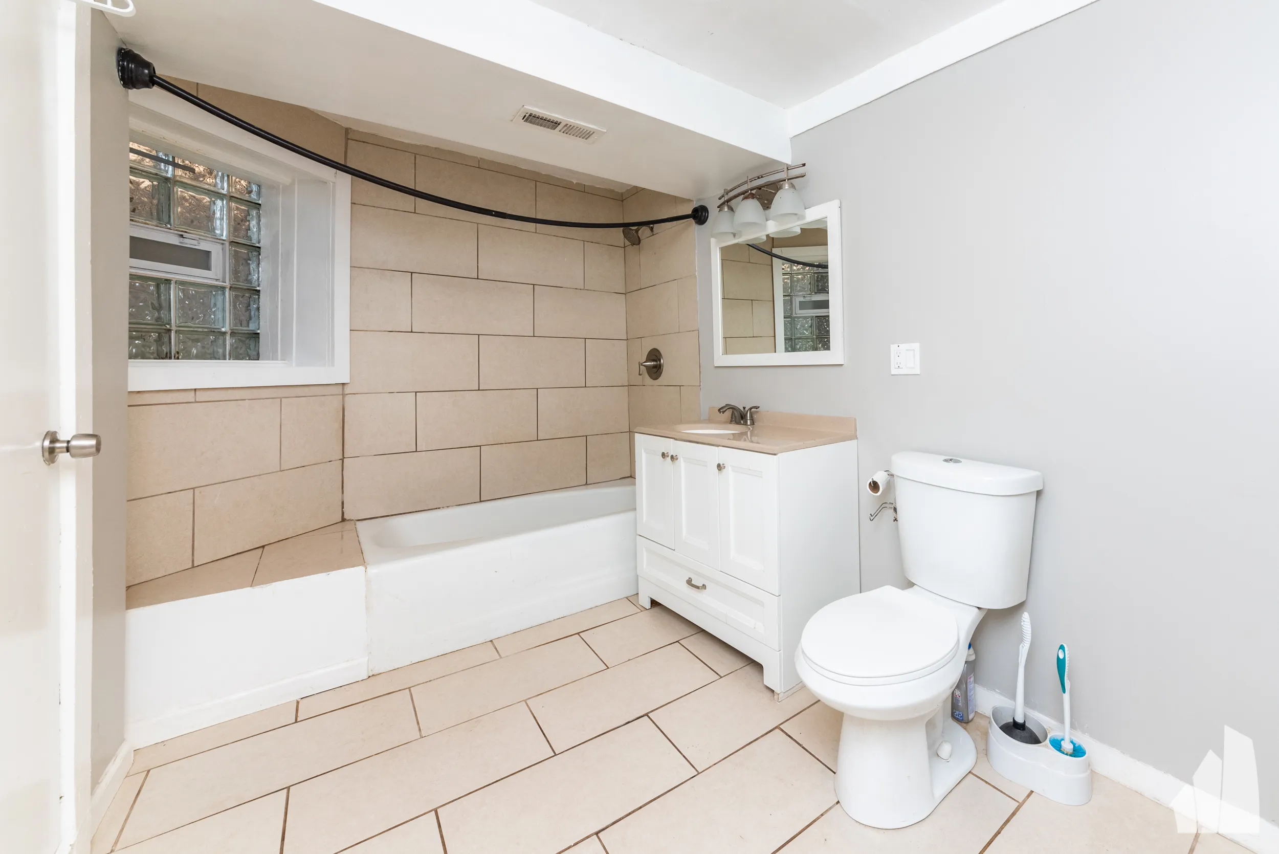 4735 N Drake Ave, ,  60625, USA 60625-unit#G-Chicago-IL