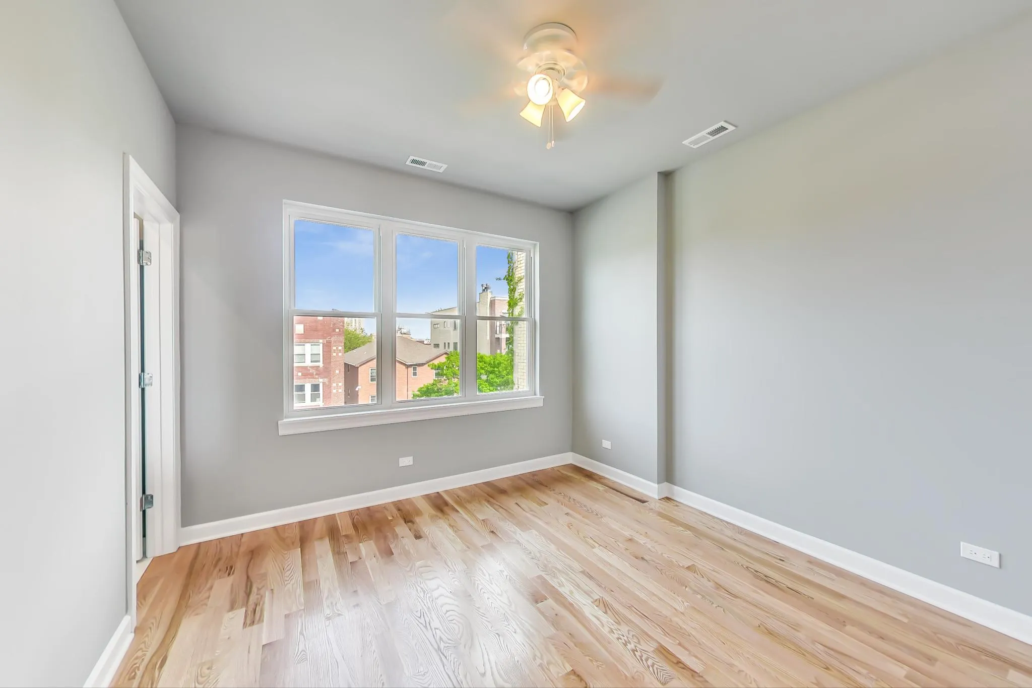 6132 S Kimbark Ave, ,  60637, USA 60637-unit#1W-Chicago-IL