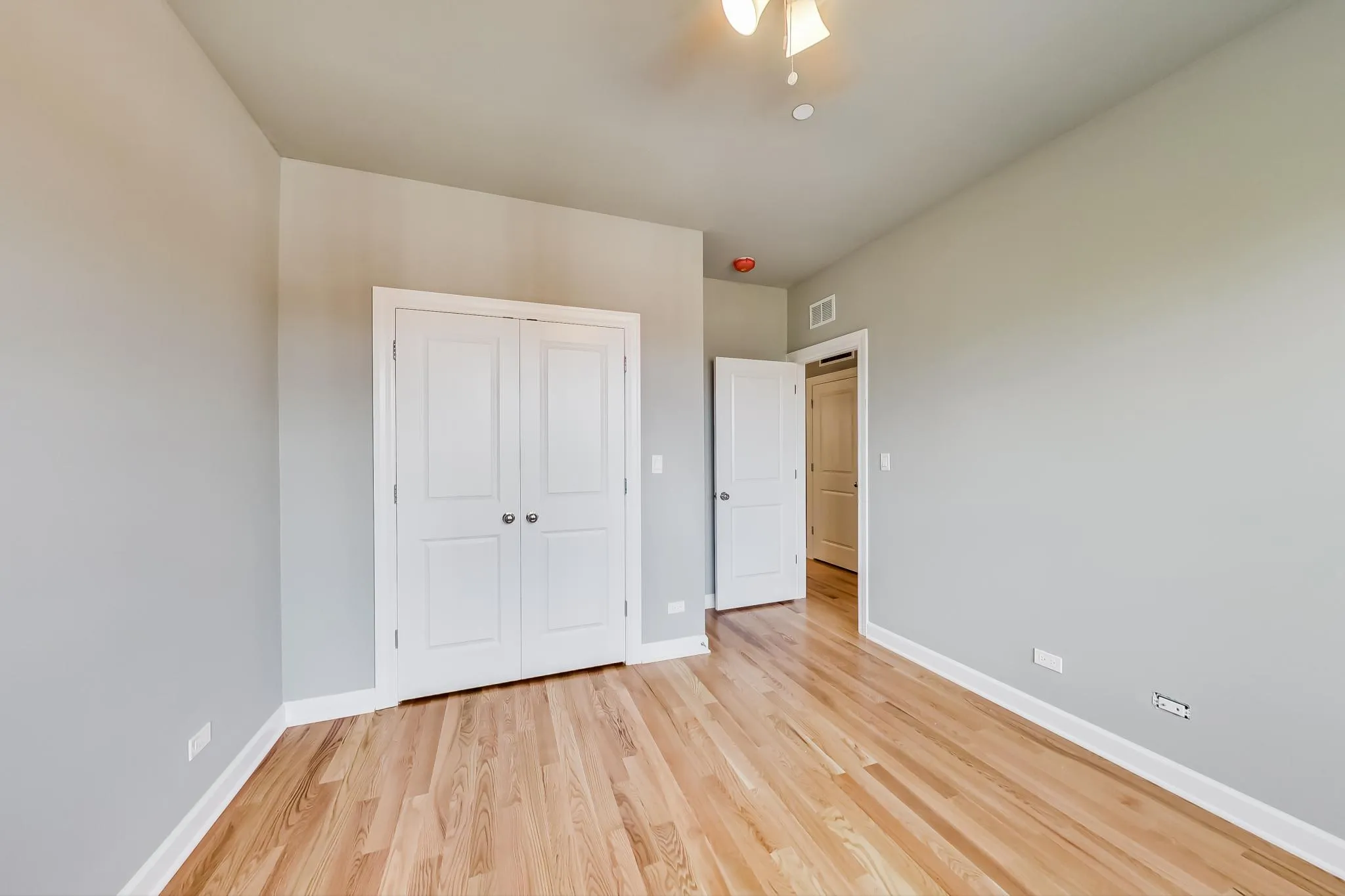 6132 S Kimbark Ave, ,  60637, USA 60637-unit#1W-Chicago-IL