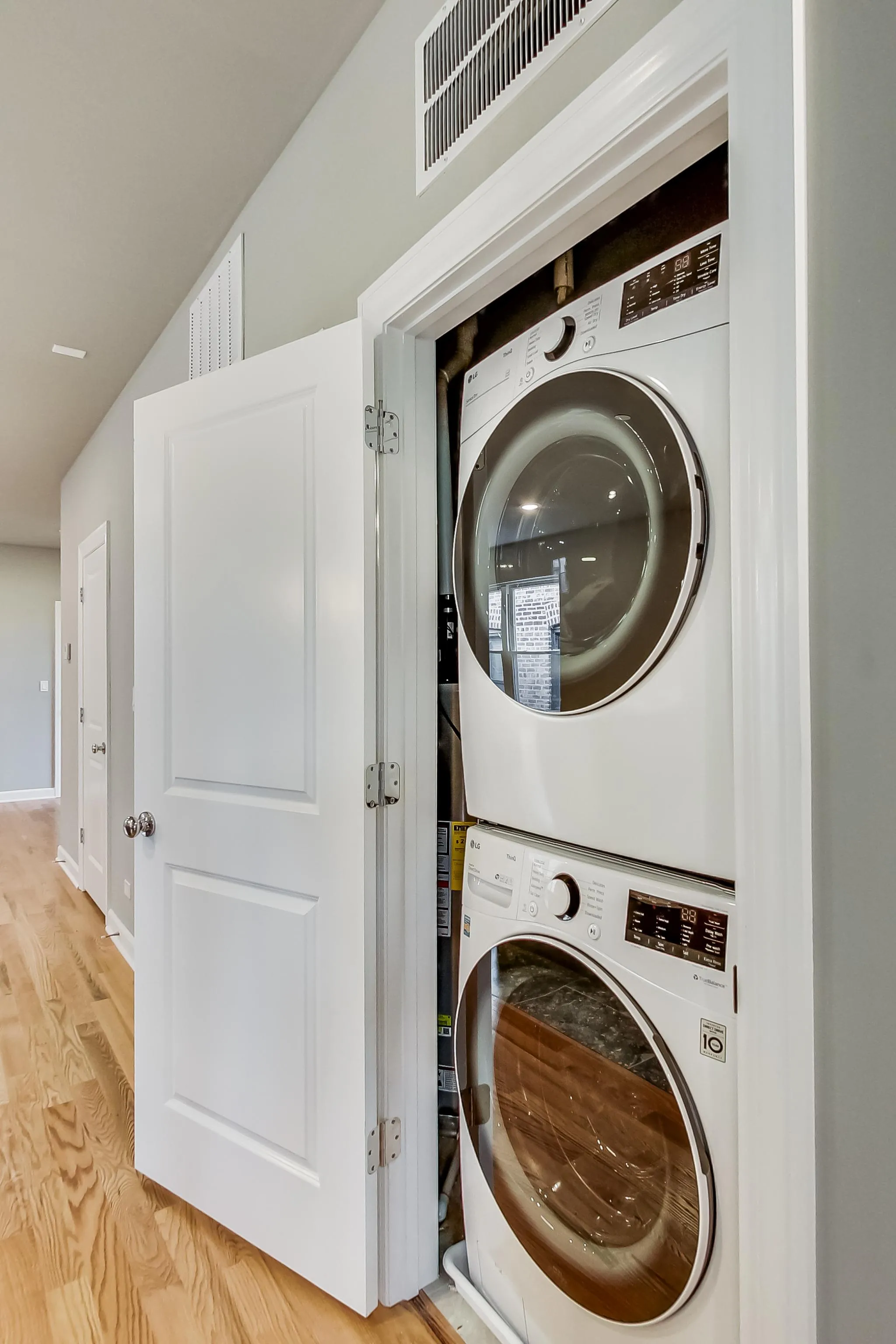 6132 S Kimbark Ave, ,  60637, USA 60637-unit#1W-Chicago-IL