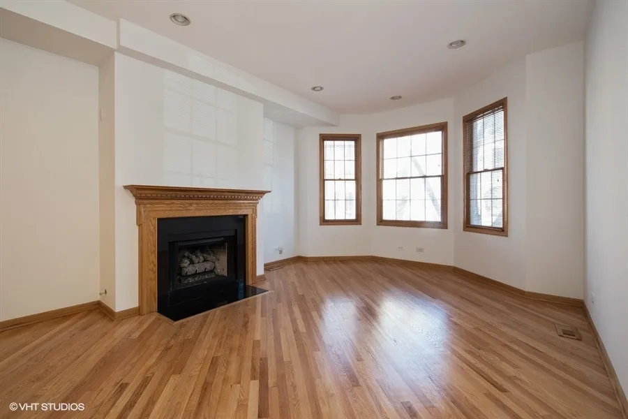 623 W Briar Pl, ,  60657, USA 60657-unit#1-Chicago-IL