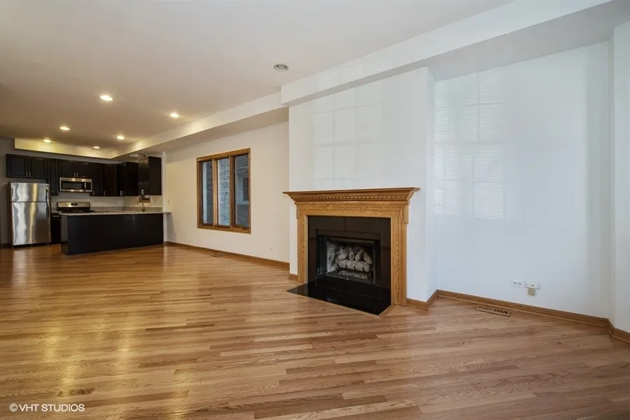 623 W Briar Pl, ,  60657, USA 60657-unit#1-Chicago-IL