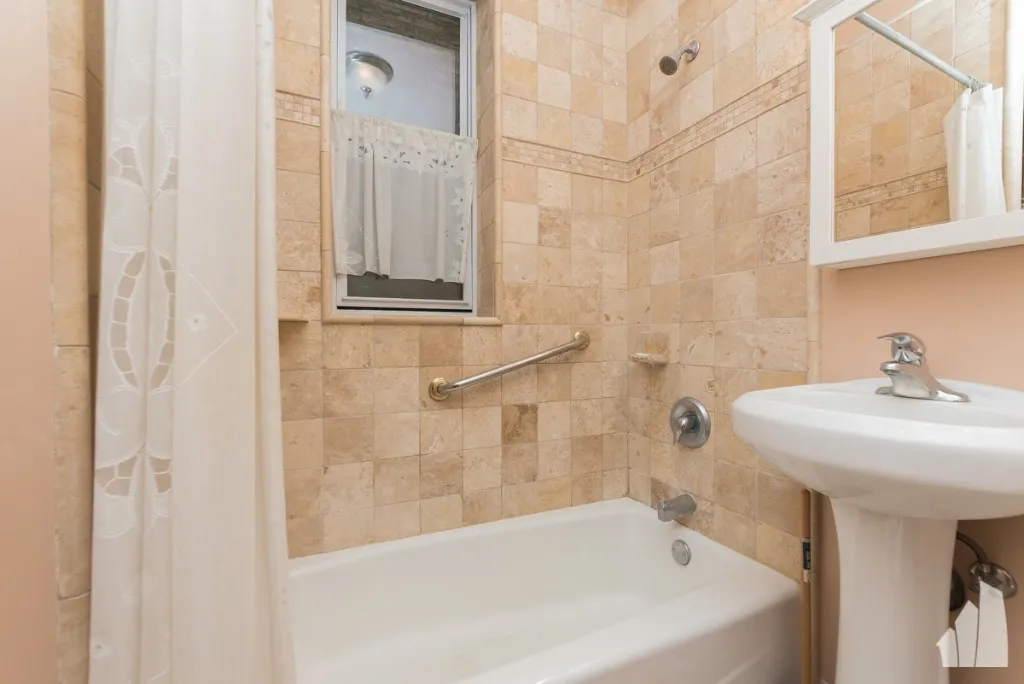 3710 N Damen Ave, , 60618, USA 60618-unit#1-Chicago-IL