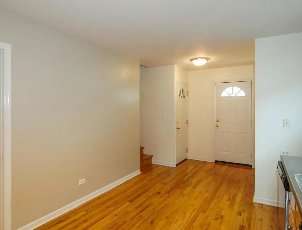 1433 W Oakdale Ave, ,  60657, USA 60657-unit#2-Chicago-IL