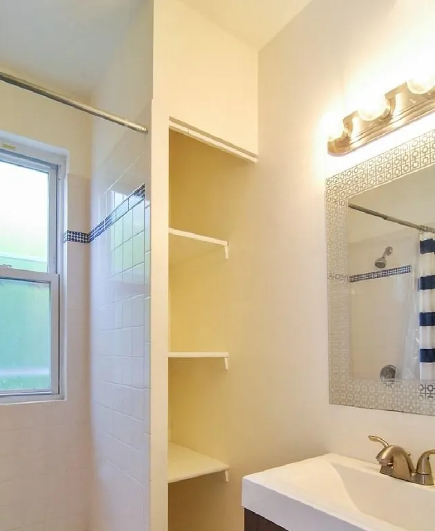 1433 W Oakdale Ave, ,  60657, USA 60657-unit#2-Chicago-IL