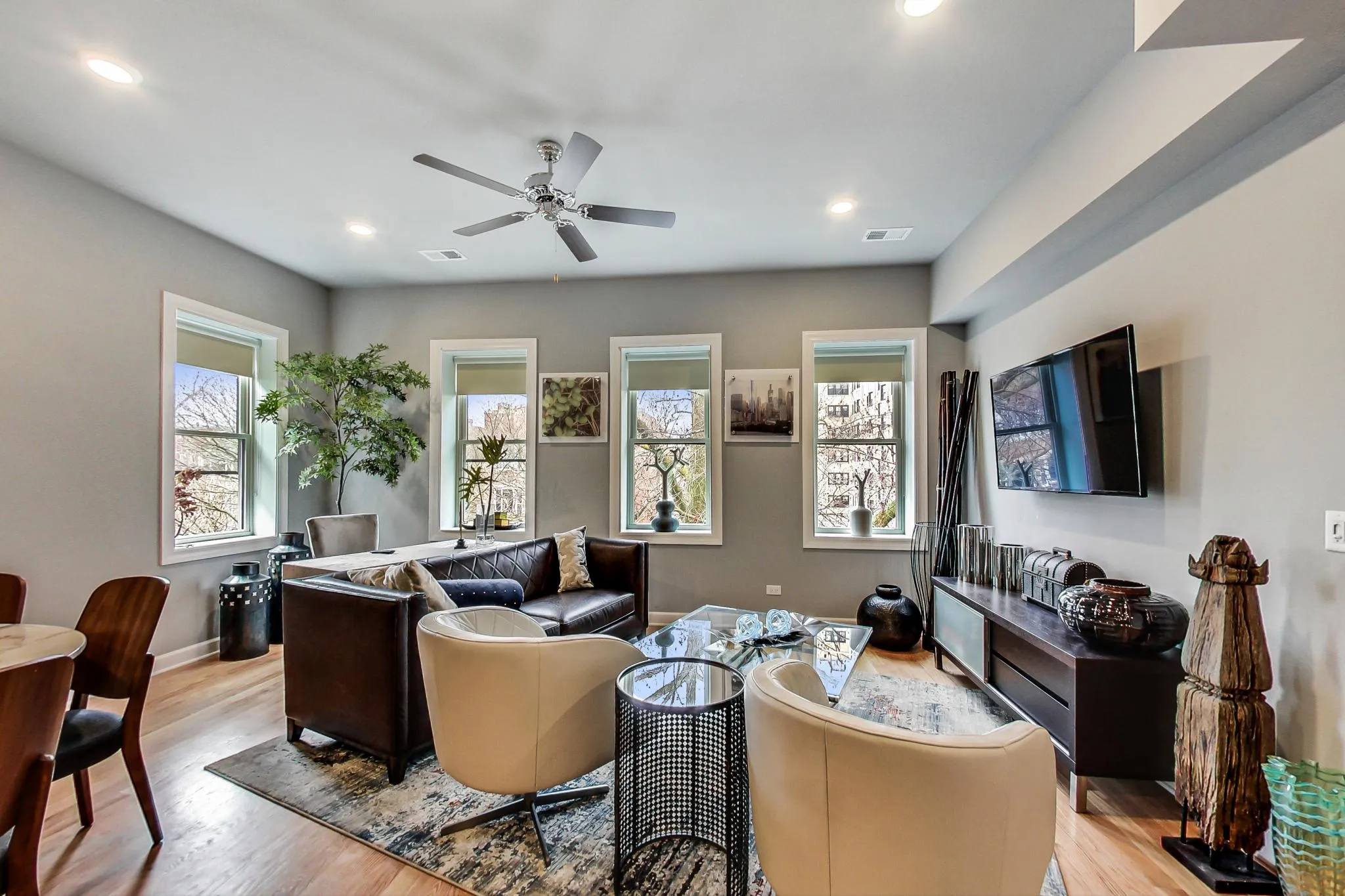 5117 S Kenwood Ave, , 60615, USA 60615-unit#301-Chicago-IL