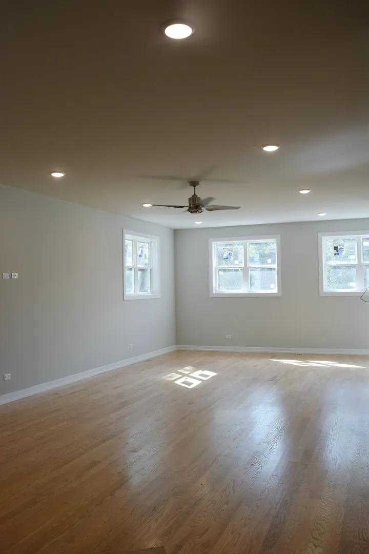 6144 S University Ave, ,  60637, USA 60637-unit#3-Chicago-IL