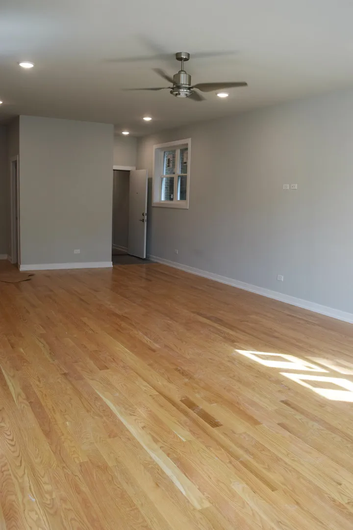 6144 S University Ave, ,  60637, USA 60637-unit#3-Chicago-IL