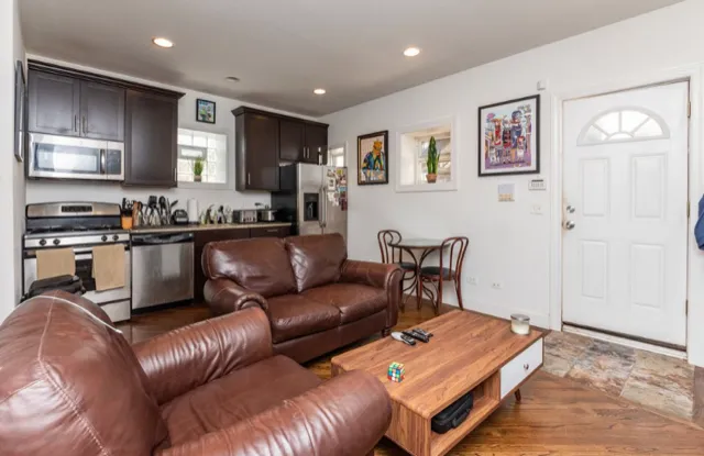 2117 North Point St, ,  60647, USA 60647-unit#1R-Chicago-IL