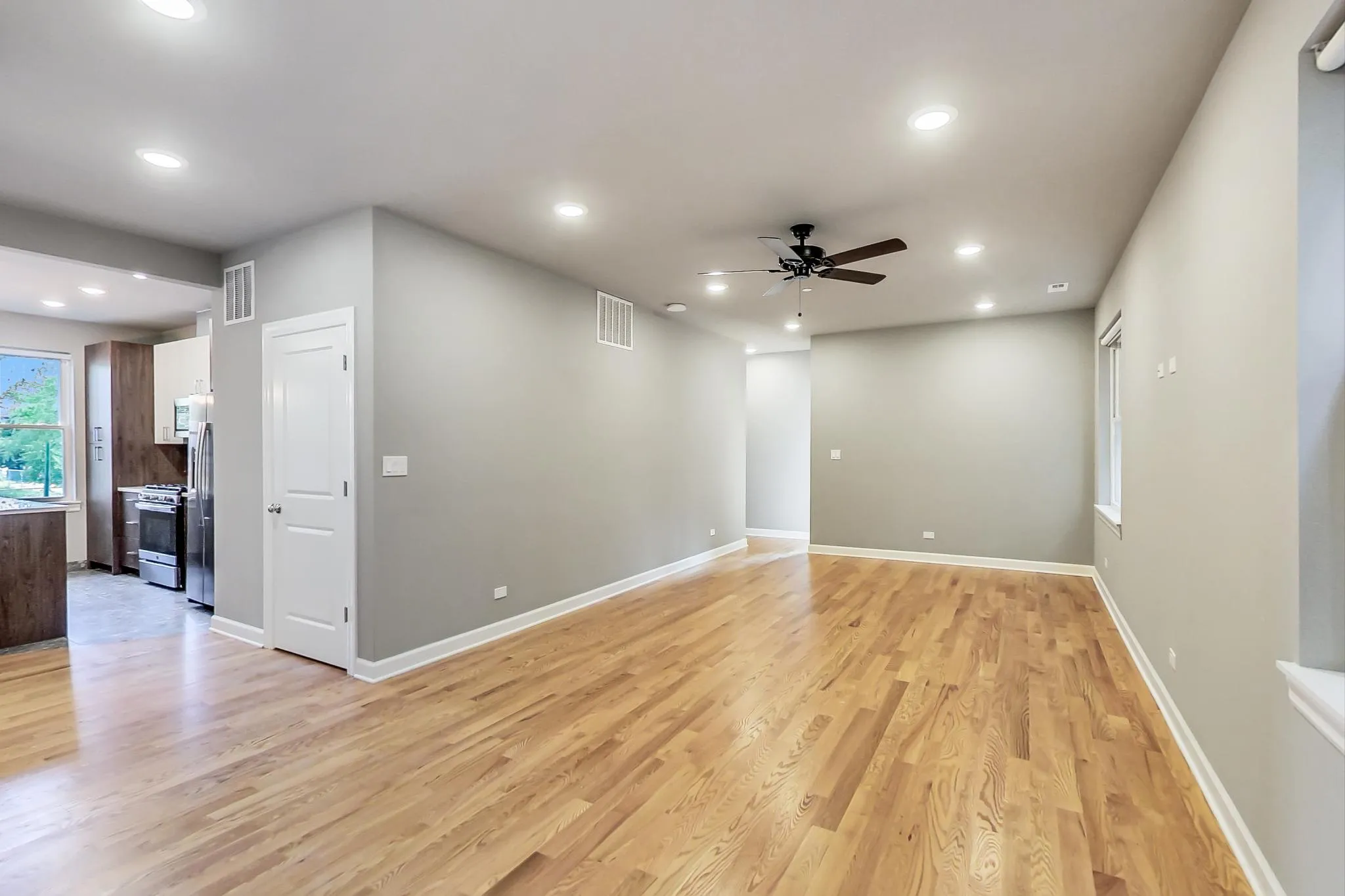 6204 S Kimbark Ave, ,  60637, USA 60637-unit#1W-Chicago-IL