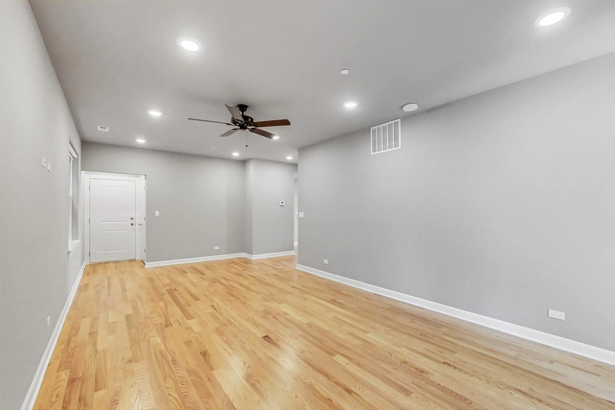 6204 S Kimbark Ave, ,  60637, USA 60637-unit#1W-Chicago-IL