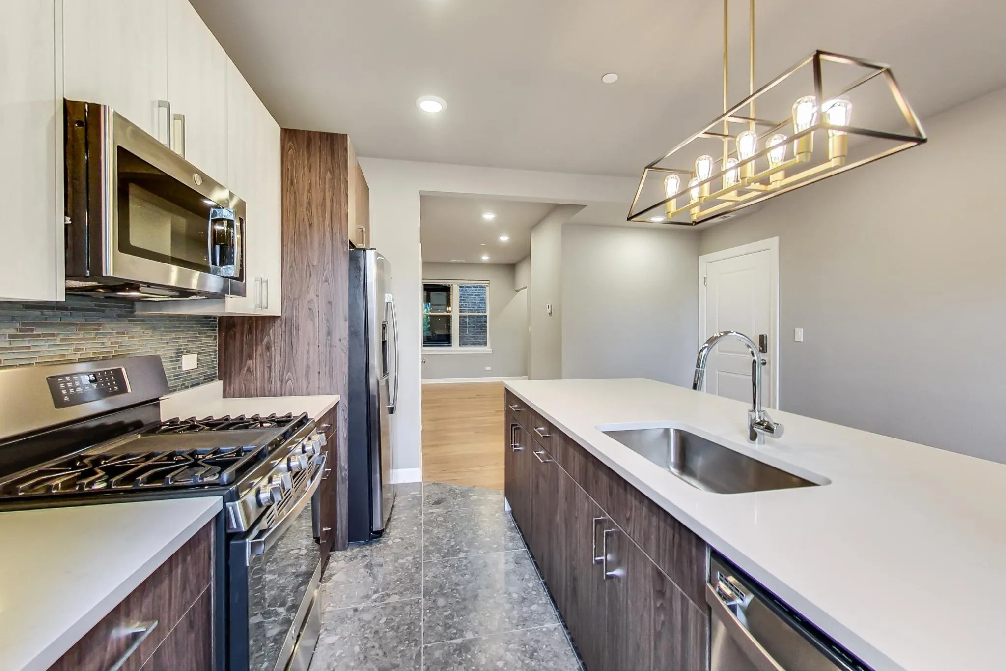 6204 S Kimbark Ave, , 60637, USA 60637-unit#1W-Chicago-IL