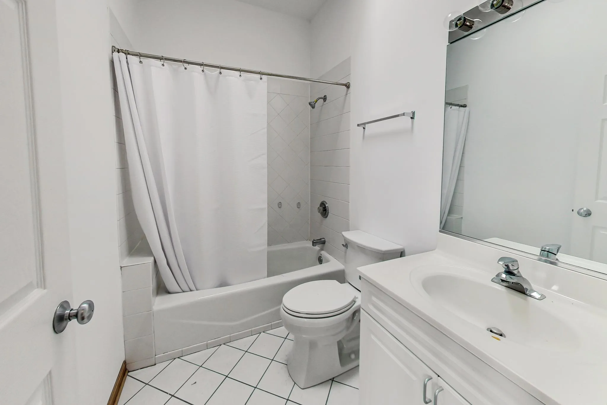 1448 W Ave, , 60642, USA 60642-unit#3W-Chicago-IL