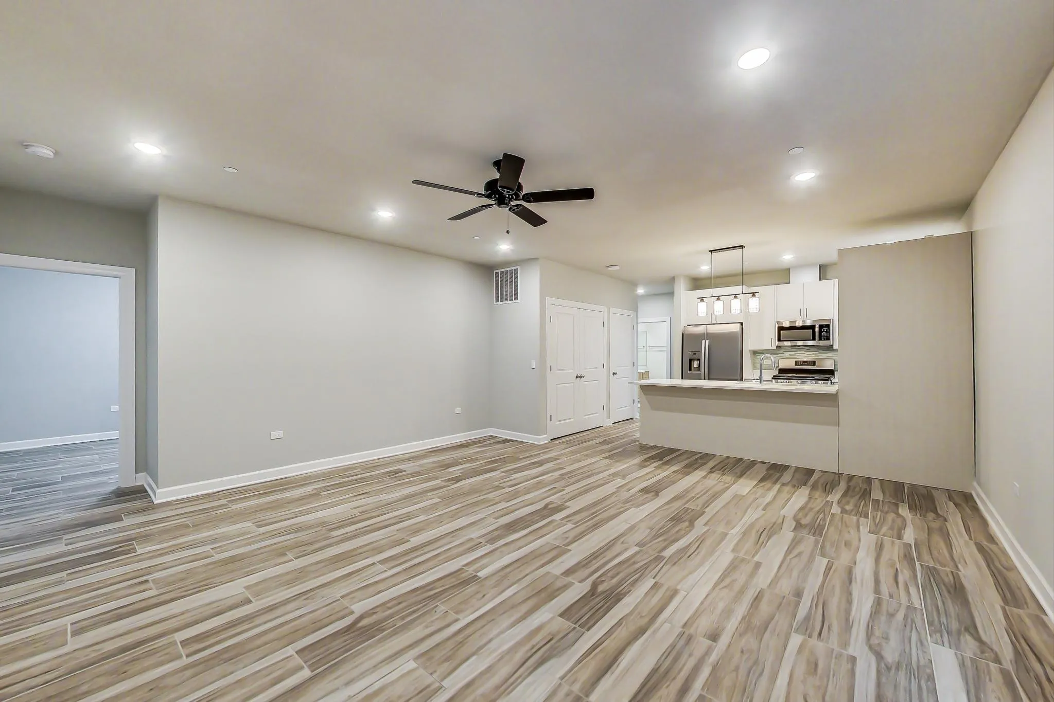 6135 S Kimbark Ave, , 60637, USA 60637-unit#202-Chicago-IL