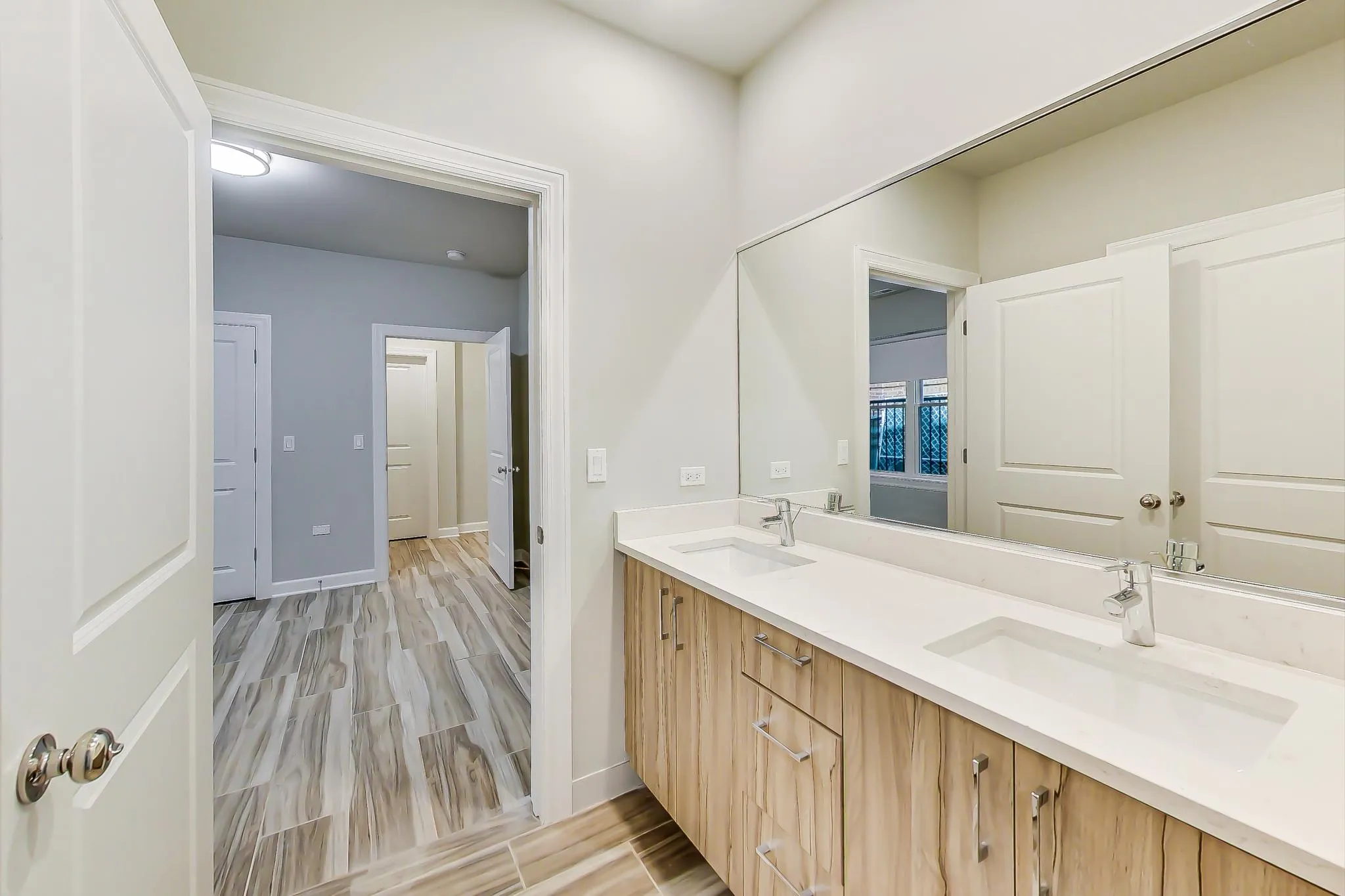 6135 S Kimbark Ave, , 60637, USA 60637-unit#202-Chicago-IL