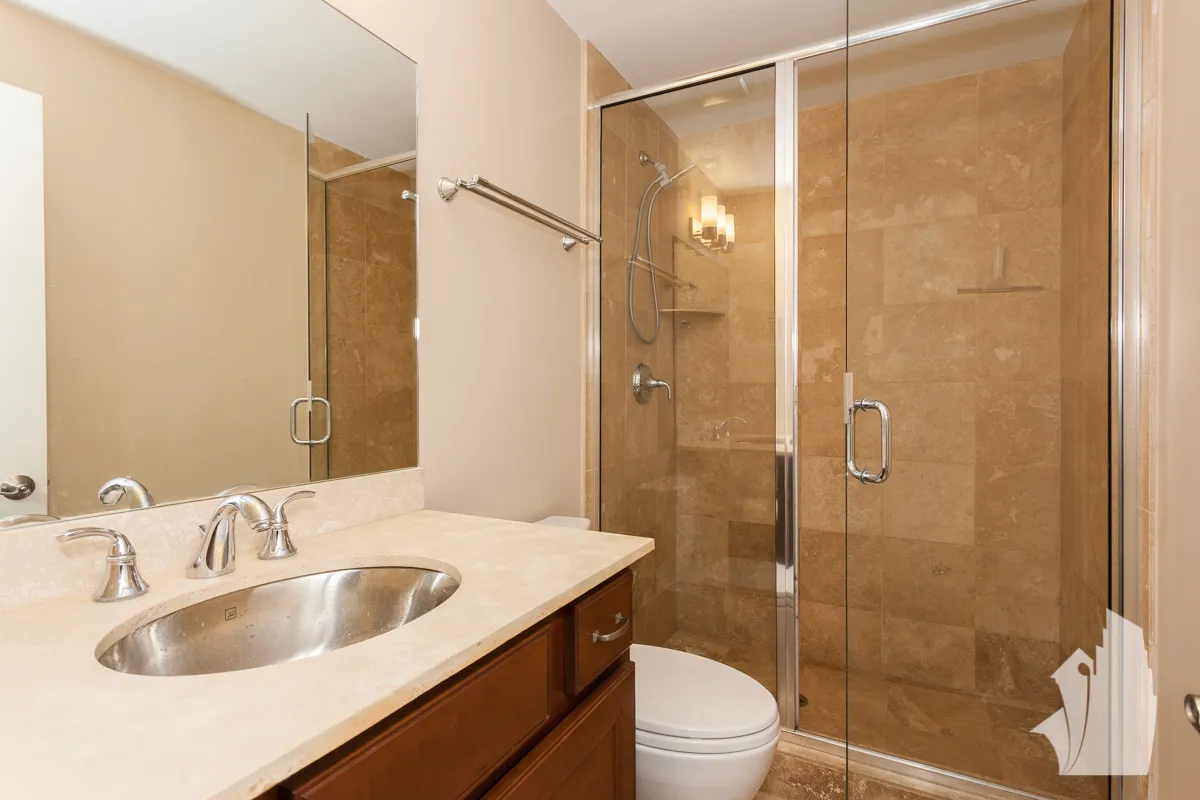 815 W Newport Ave, , 60657, USA 60657-unit#1R-Chicago-IL