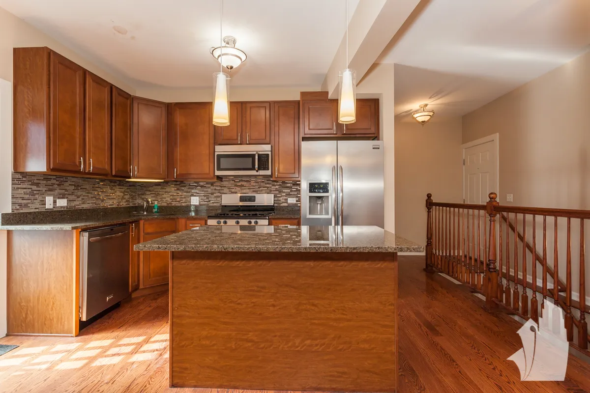 815 W Newport Ave, , 60657, USA 60657-unit#1R-Chicago-IL