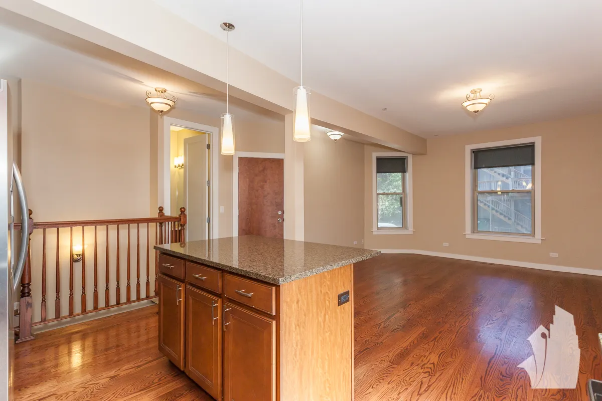 815 W Newport Ave, , 60657, USA 60657-unit#1R-Chicago-IL