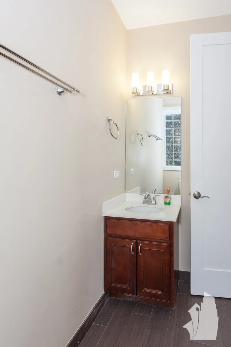 815 W Newport Ave, , 60657, USA 60657-unit#1R-Chicago-IL