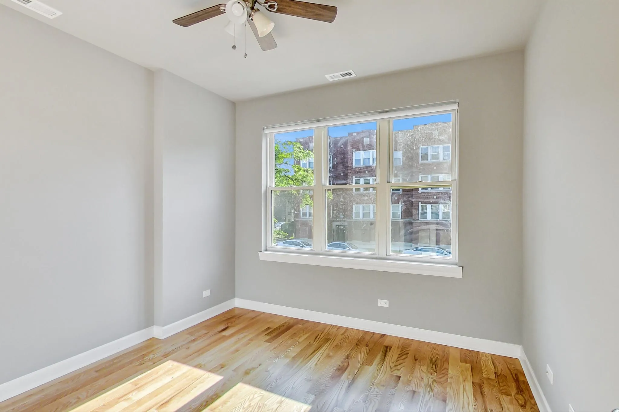 6204 S Kimbark Ave, ,  60637, USA 60637-unit#2E-Chicago-IL