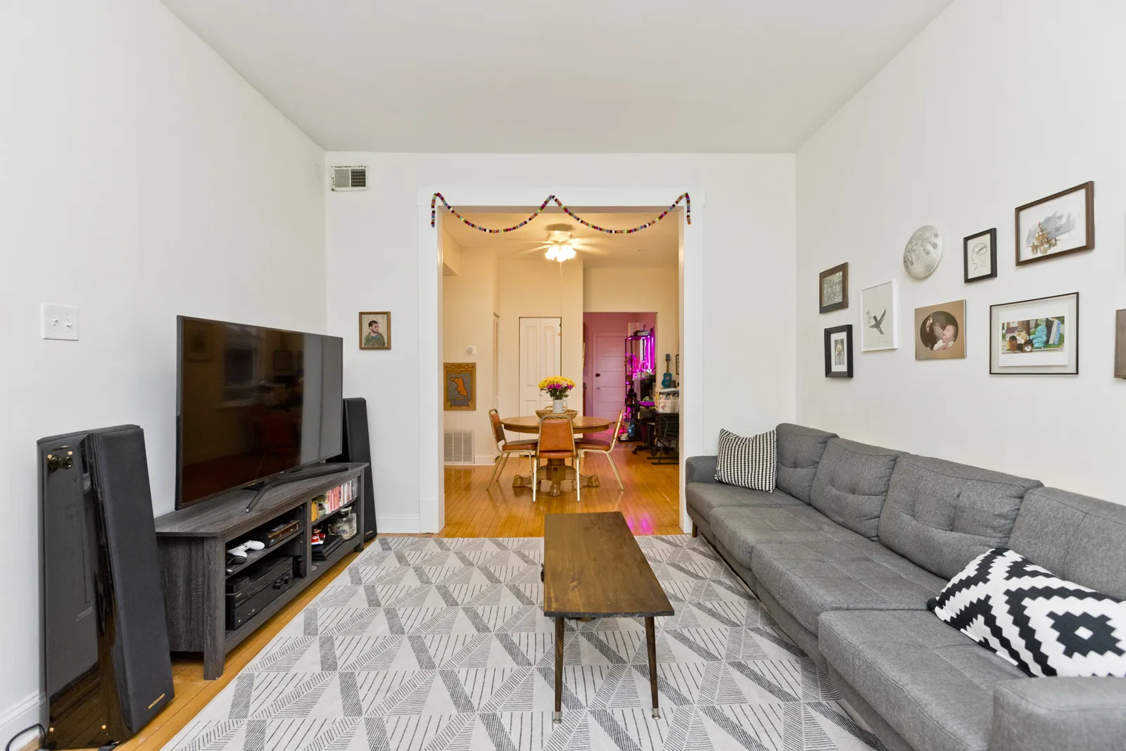 3841 N Bernard St, ,  60618, USA 60618-unit#1F-Chicago-IL