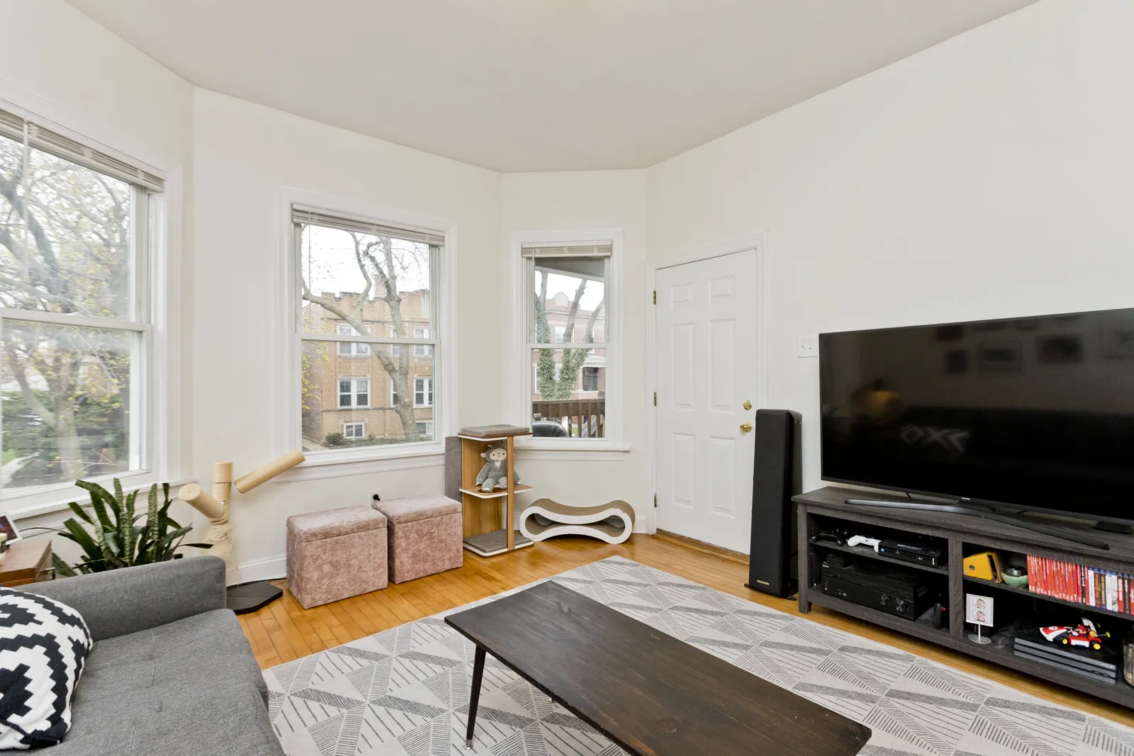 3841 N Bernard St, ,  60618, USA 60618-unit#1F-Chicago-IL