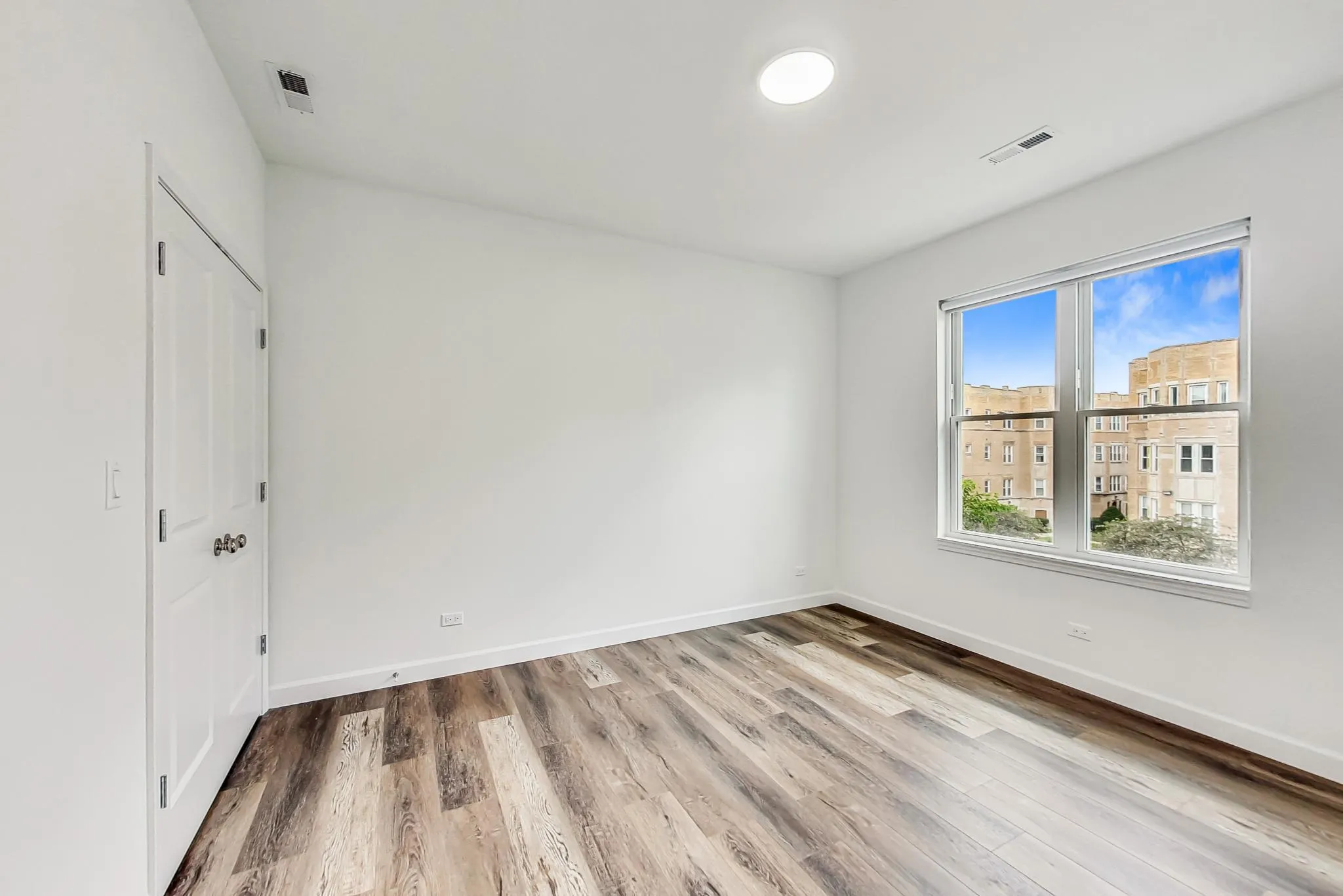 6135 S Kimbark Ave, ,  60637, USA 60637-unit#301-Chicago-IL