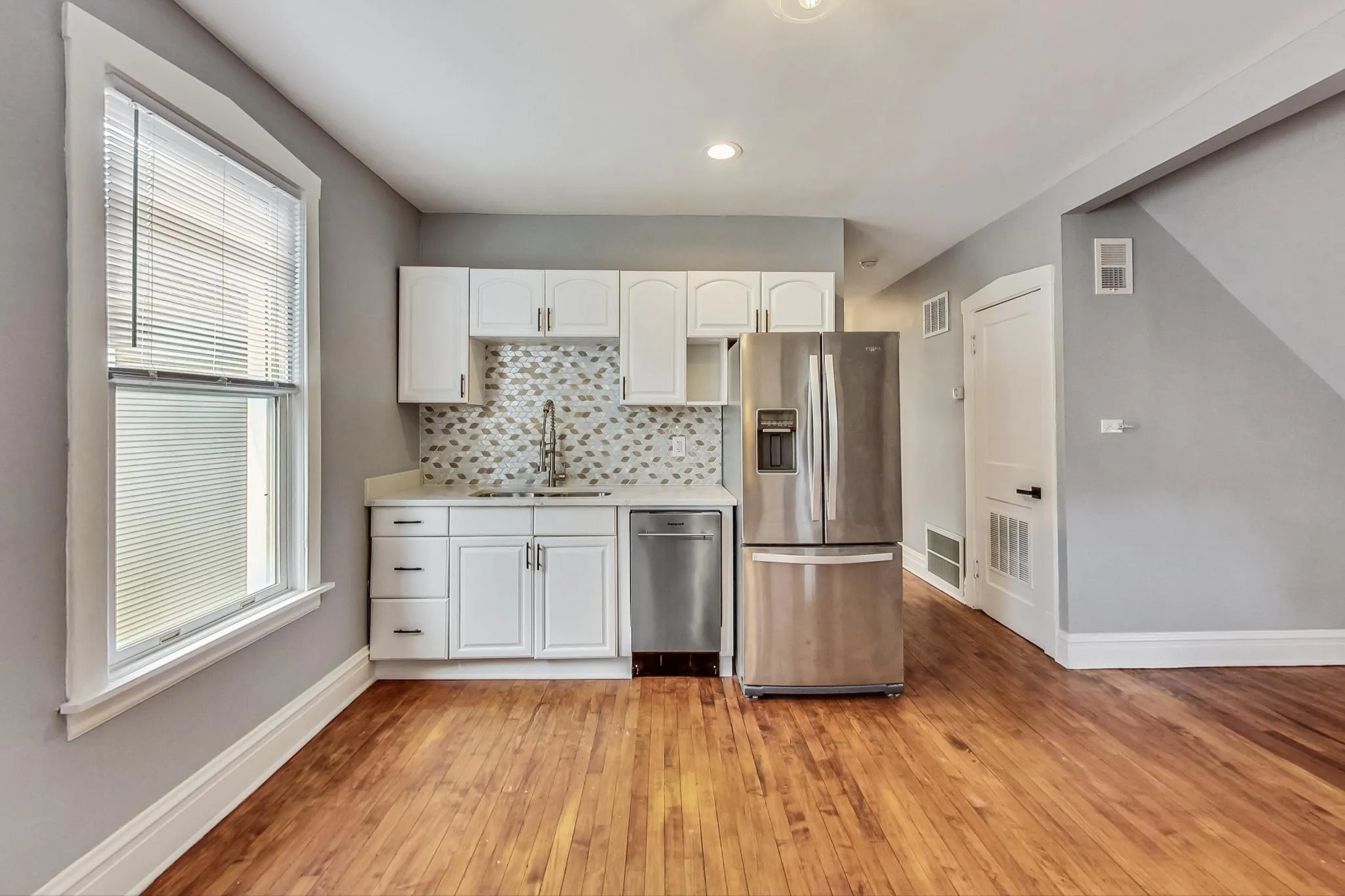 4057 N Whipple St, , 60618, USA 60618-unit#2-Chicago-IL
