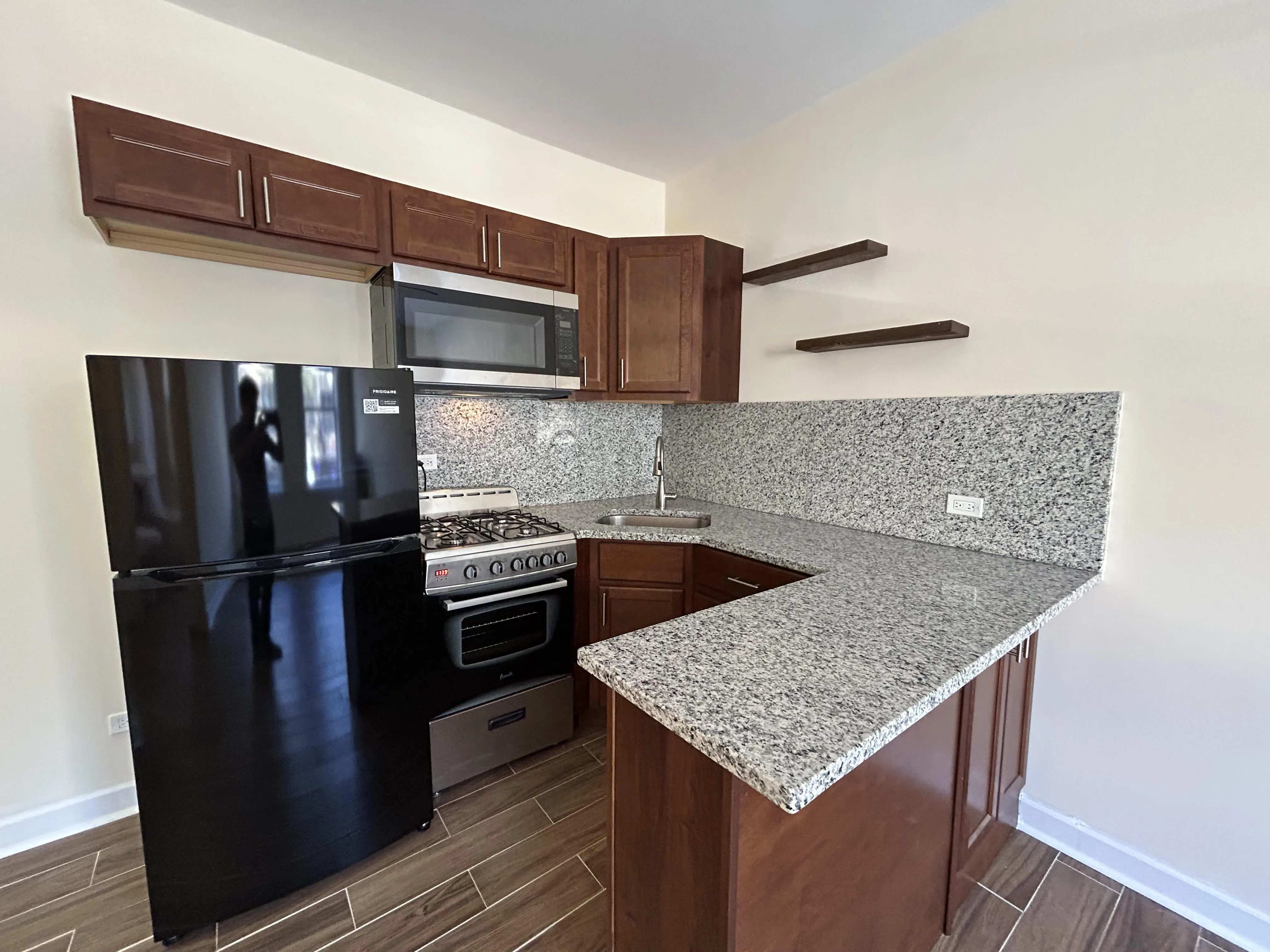 2712 N Milwaukee Ave, , 60647, USA 60647-unit#201-Chicago-IL