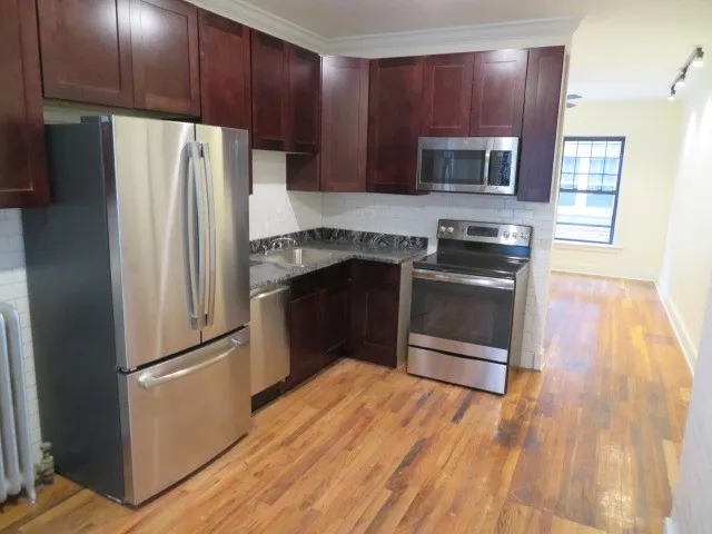 845 W Agatite Ave, ,  60640, USA 60640-unit#1E-Chicago-IL