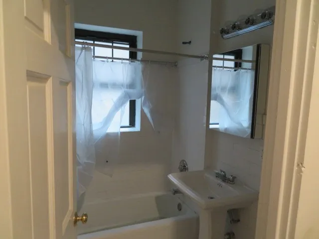 845 W Agatite Ave, ,  60640, USA 60640-unit#1E-Chicago-IL