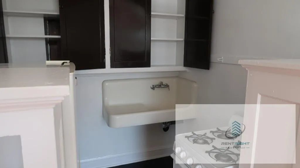 4588 N Elston Ave, ,  60630, USA 60630-unit#304-Chicago-IL