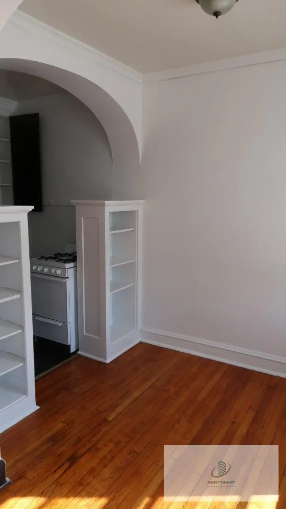 4588 N Elston Ave, ,  60630, USA 60630-unit#304-Chicago-IL