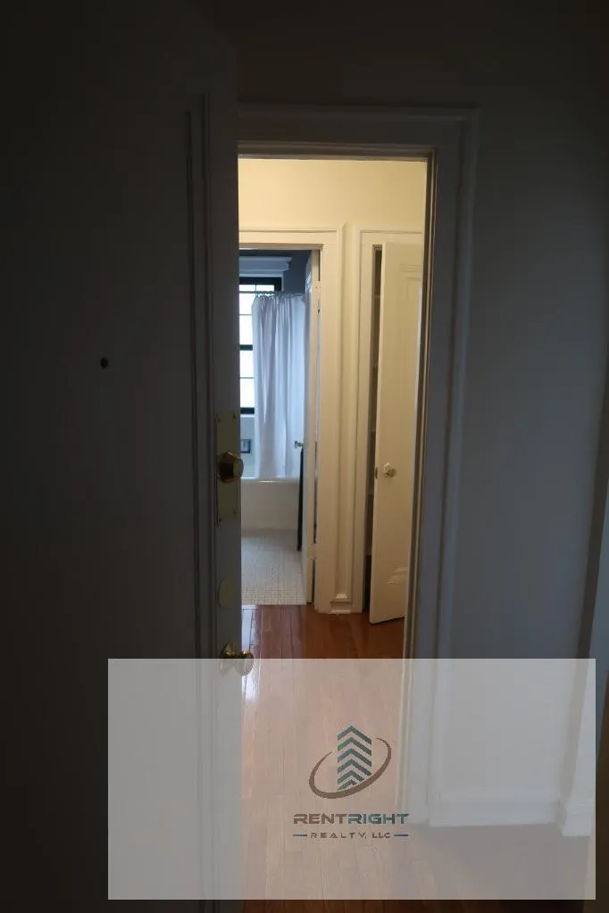426 W Briar Pl, ,  60657, USA 60657-unit#J7-Chicago-IL