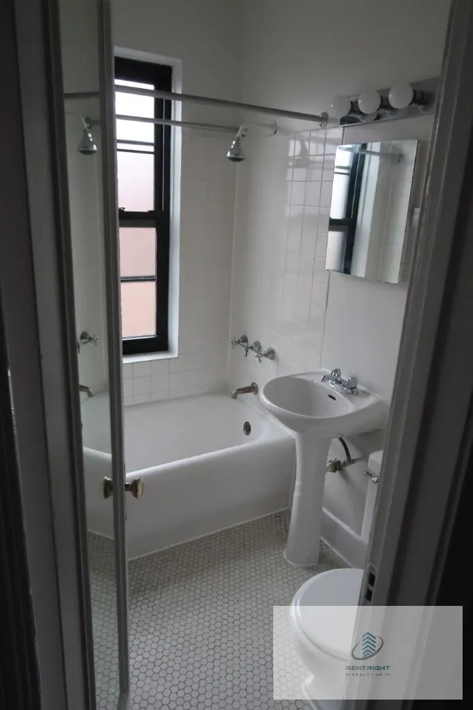5301 N Ashland Ave, ,  60640, USA 60640-unit#208-Chicago-IL
