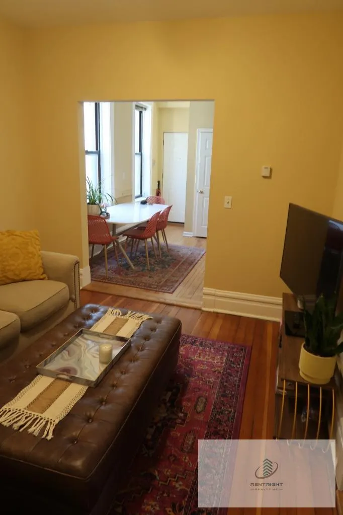 1311 N Bosworth Ave, ,  60642, USA 60642-unit#2M-Chicago-IL