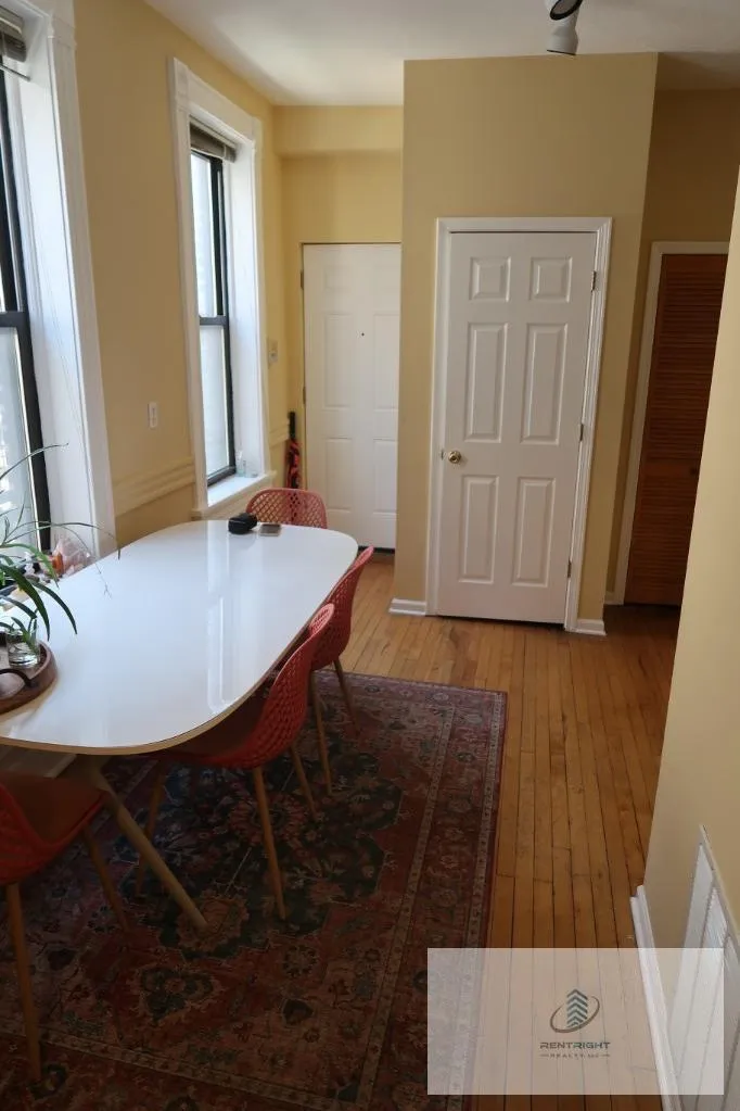 1311 N Bosworth Ave, ,  60642, USA 60642-unit#2M-Chicago-IL