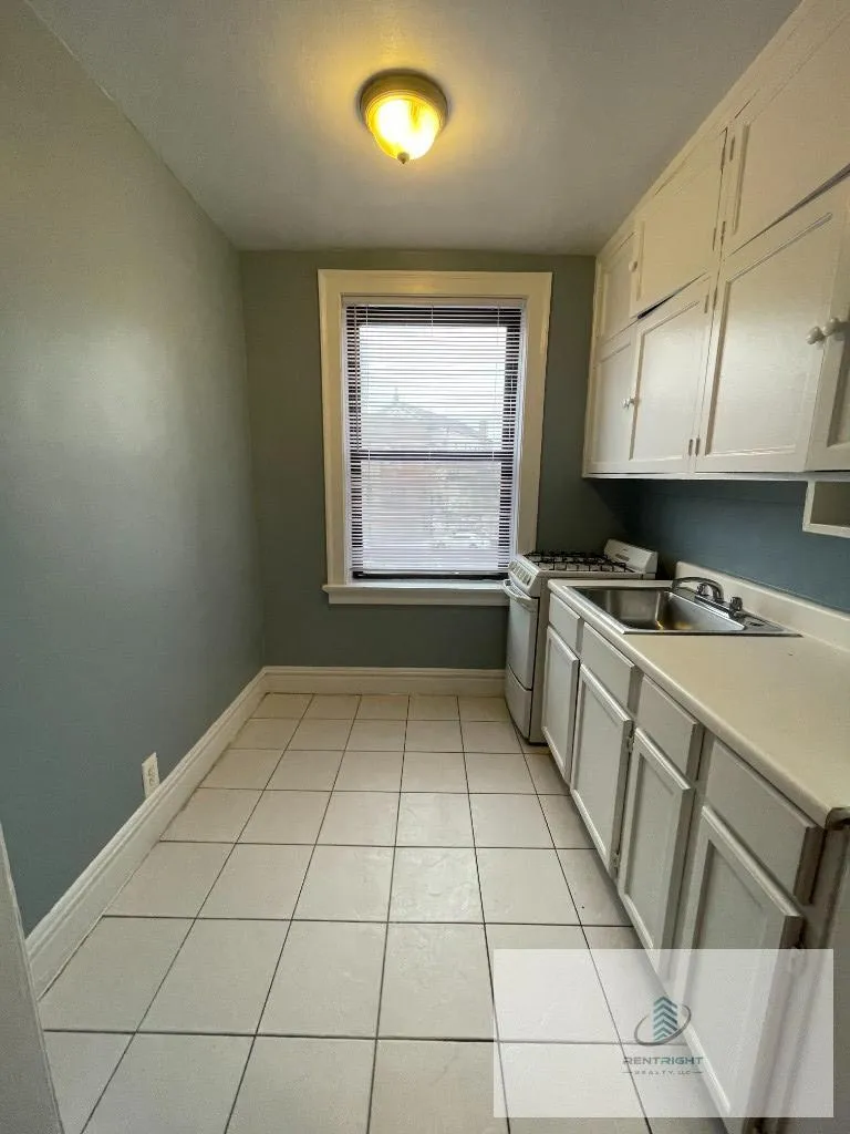 4236 N Broadway, ,  60613, USA 60613-unit#4236-304-Chicago-IL