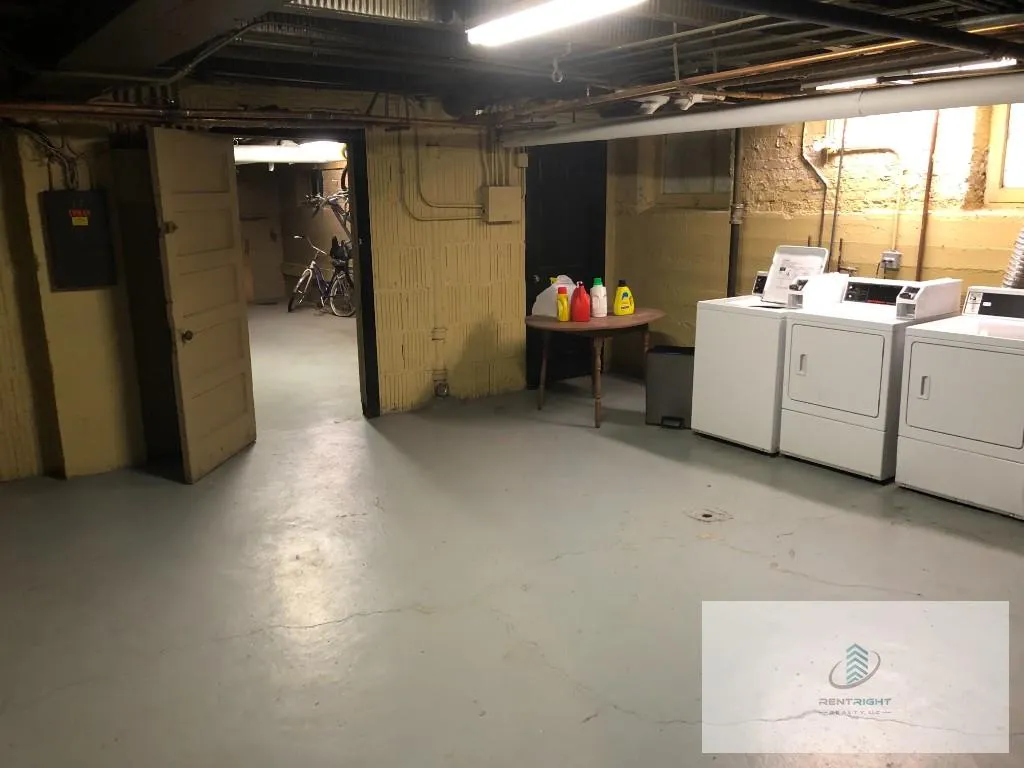 4236 N Broadway, ,  60613, USA 60613-unit#4236-304-Chicago-IL