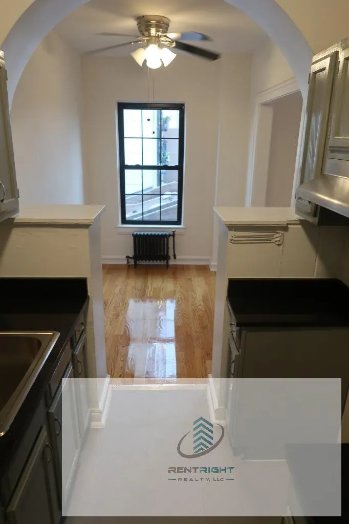 426 W Briar Pl, , 60657, USA 60657-unit#H2-Chicago-IL