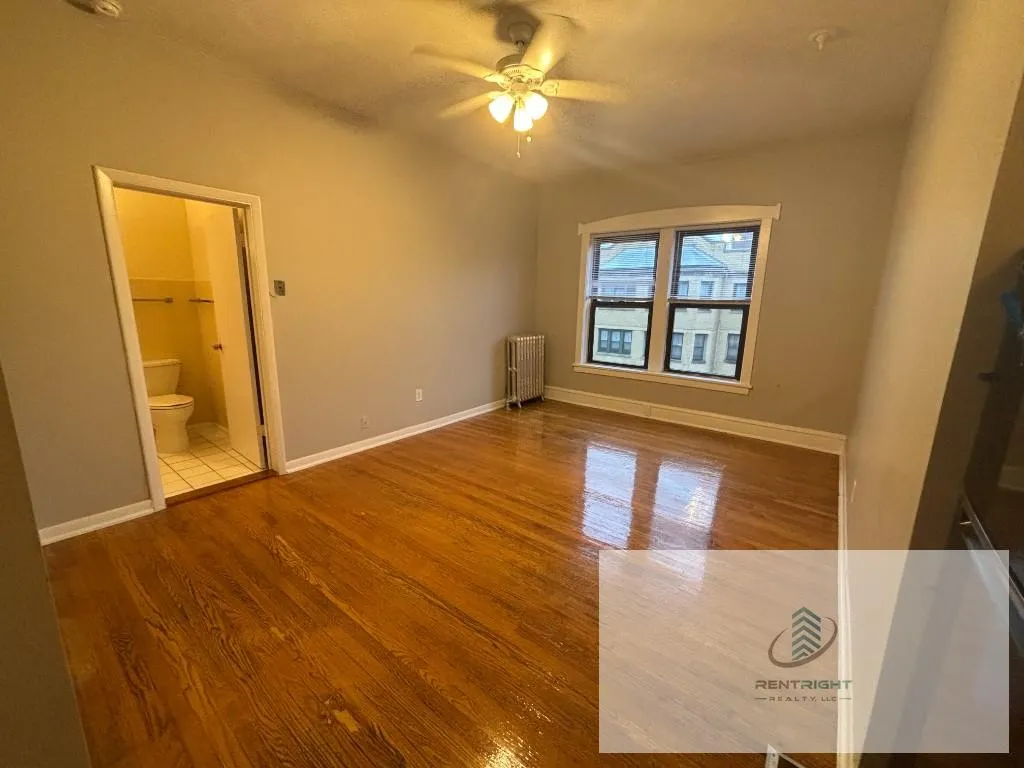755 W Buena Ave, , 60613, USA 60613-unit#306-Chicago-IL